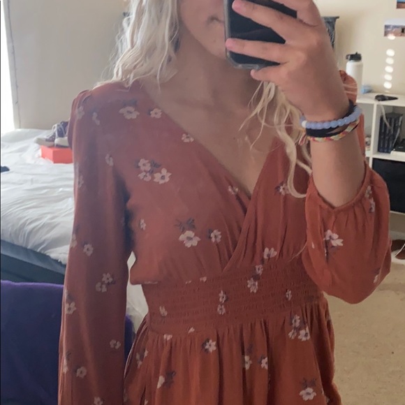 American Eagle floral romper - Picture 2 of 3